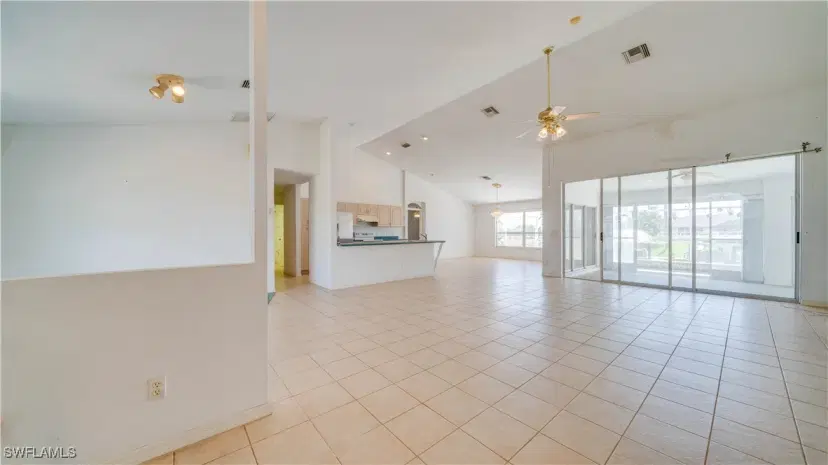Picture of 1024 SE 14Th Ter, Cape Coral FL 33990