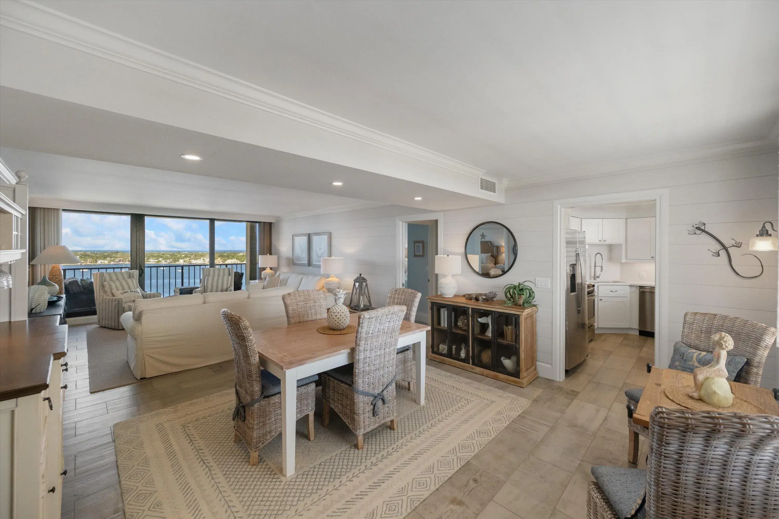 Picture of 136 Lakeshore Drive Ph-13, North Palm Beach, FL 33408