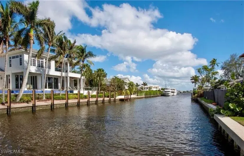 Picture of 601 15Th Ave S, Naples FL 34102