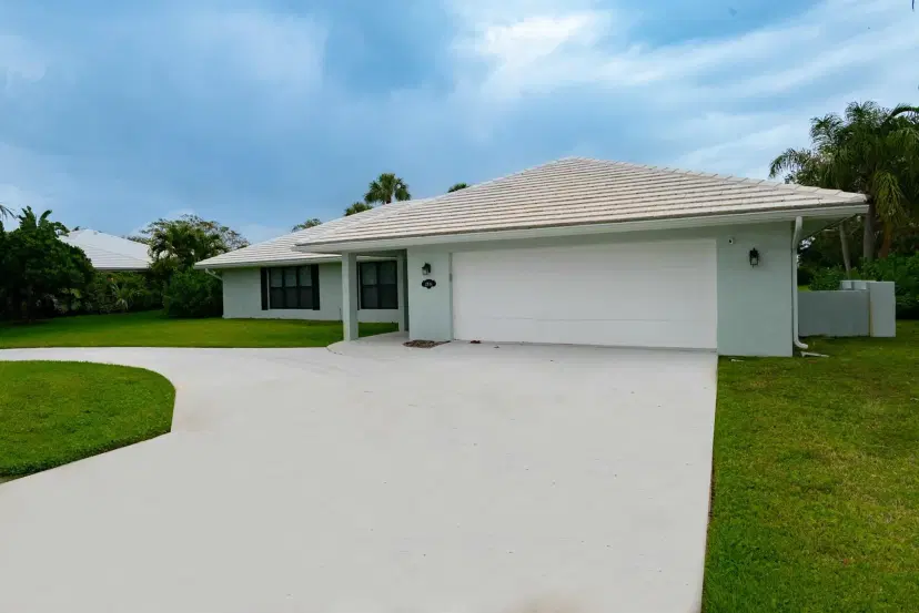 Picture of 2831 SE Fairway W, Stuart FL 34997
