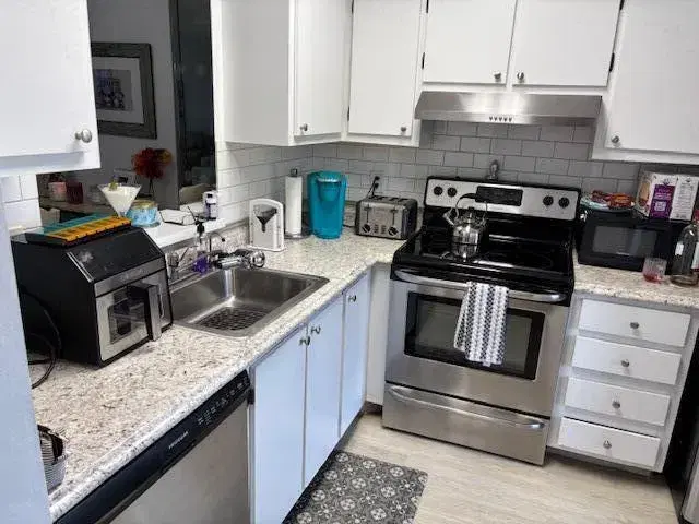 Picture of 6935 Huntington Lane 205, Delray Beach FL 33446