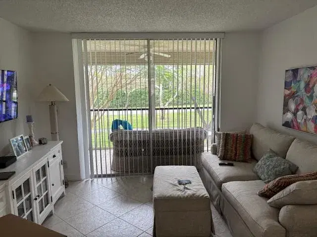 Picture of 6935 Huntington Lane 205, Delray Beach FL 33446