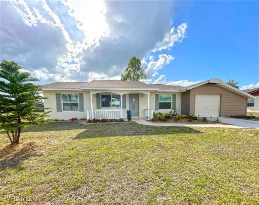 Picture of 1425 Alwynne Dr, Lehigh Acres FL 33936