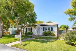 Picture of 215 S Palmway, Lake Worth Beach, FL 33460