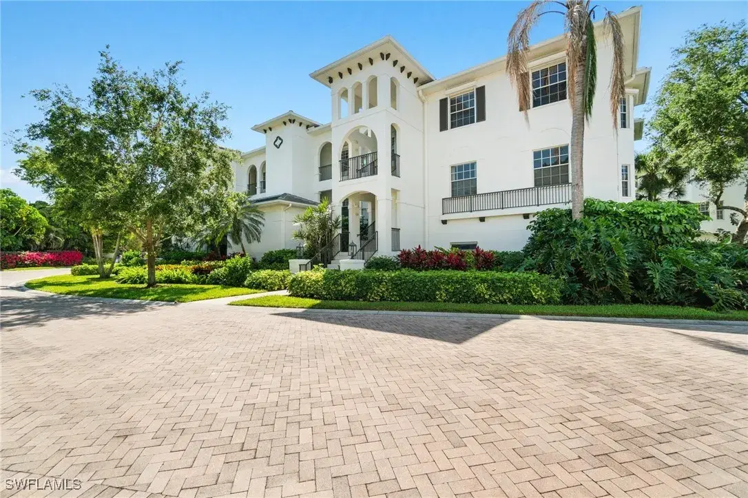 Picture of 815 Bentwater Cir 204, Naples, FL 34108