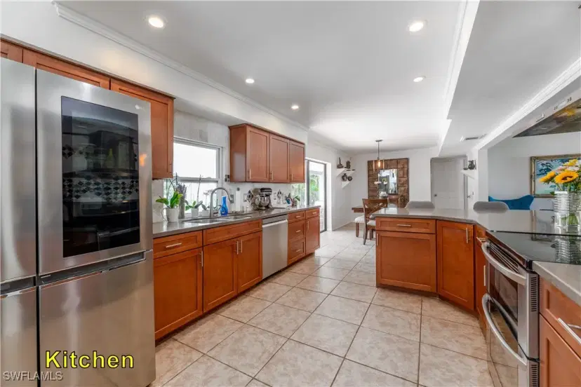 Picture of 4345 SW 1St Pl, Cape Coral FL 33914