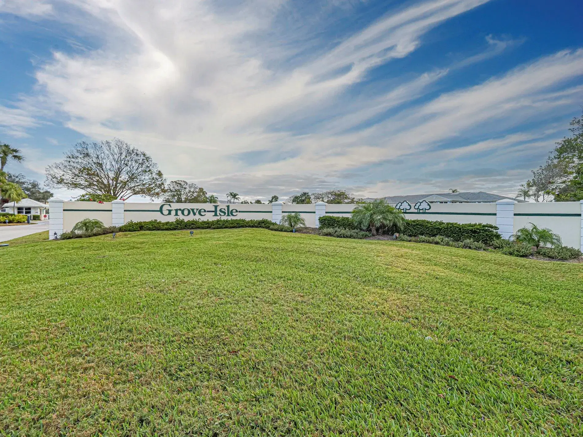 Picture of 655 W Lake Jasmine Cir, Vero Beach, FL 32962