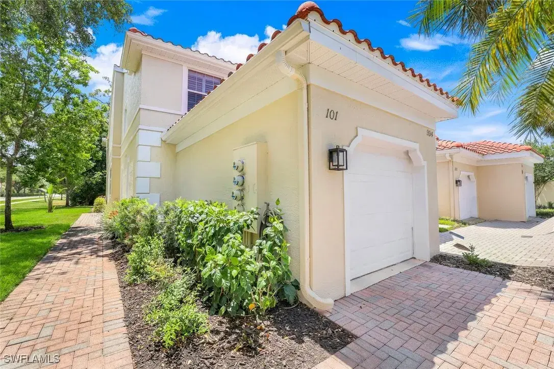 Picture of 994 Eastham Way V101, Naples, FL 34104