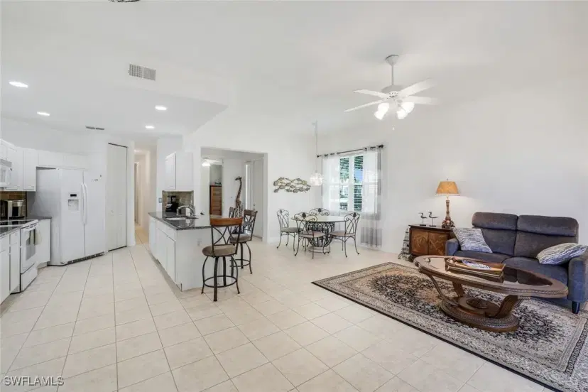 Picture of 994 Eastham Way V101, Naples FL 34104