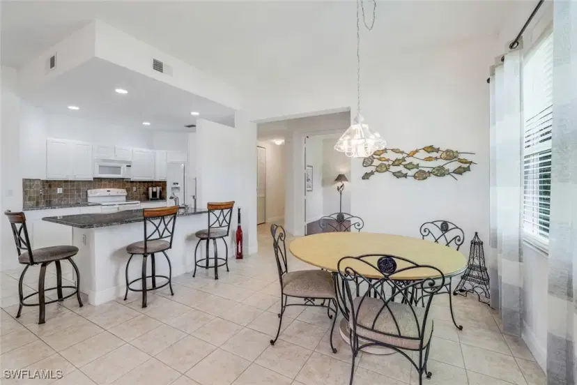 Picture of 994 Eastham Way V101, Naples FL 34104