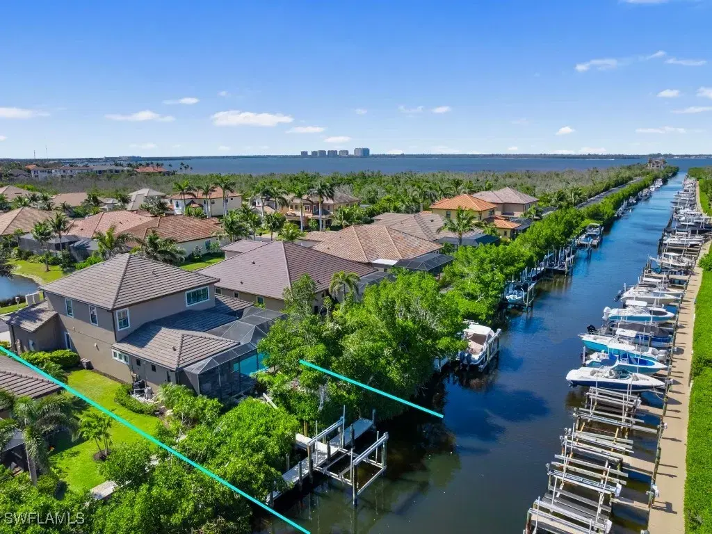 Picture of 15929 Tropical Breeze Dr, Fort Myers, FL 33908