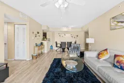 Picture of 4167 Haverhill Road 1114, West Palm Beach, FL 33417