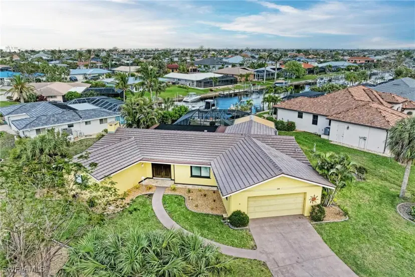 Picture of 200 Capri Isles Ct, Punta Gorda FL 33950