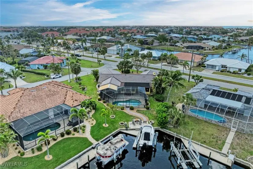 Picture of 200 Capri Isles Ct, Punta Gorda FL 33950