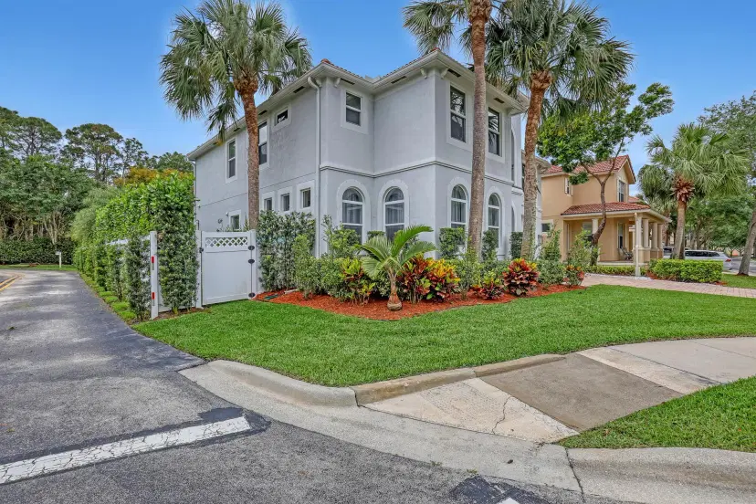 Picture of 8086 Bautista Way, Palm Beach Gardens FL 33418
