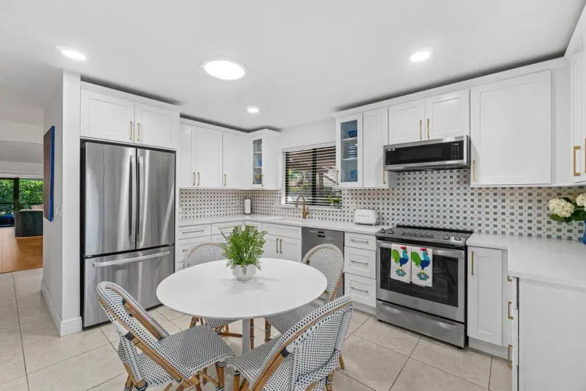 Picture of 5125 Pine Drive, Boynton Beach FL 33437