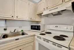 Picture of 320 Horizons W 210, Boynton Beach, FL 33435