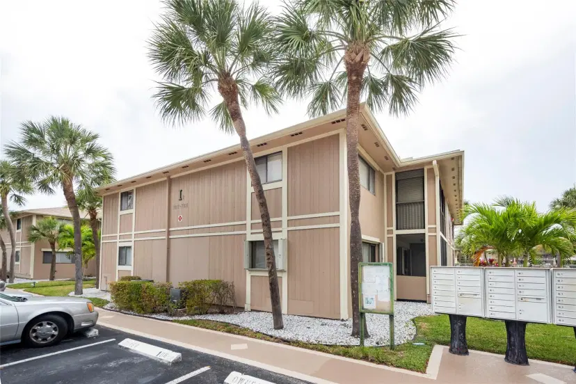 Picture of 7827 Ashmont Cir 208, Tamarac FL 33321