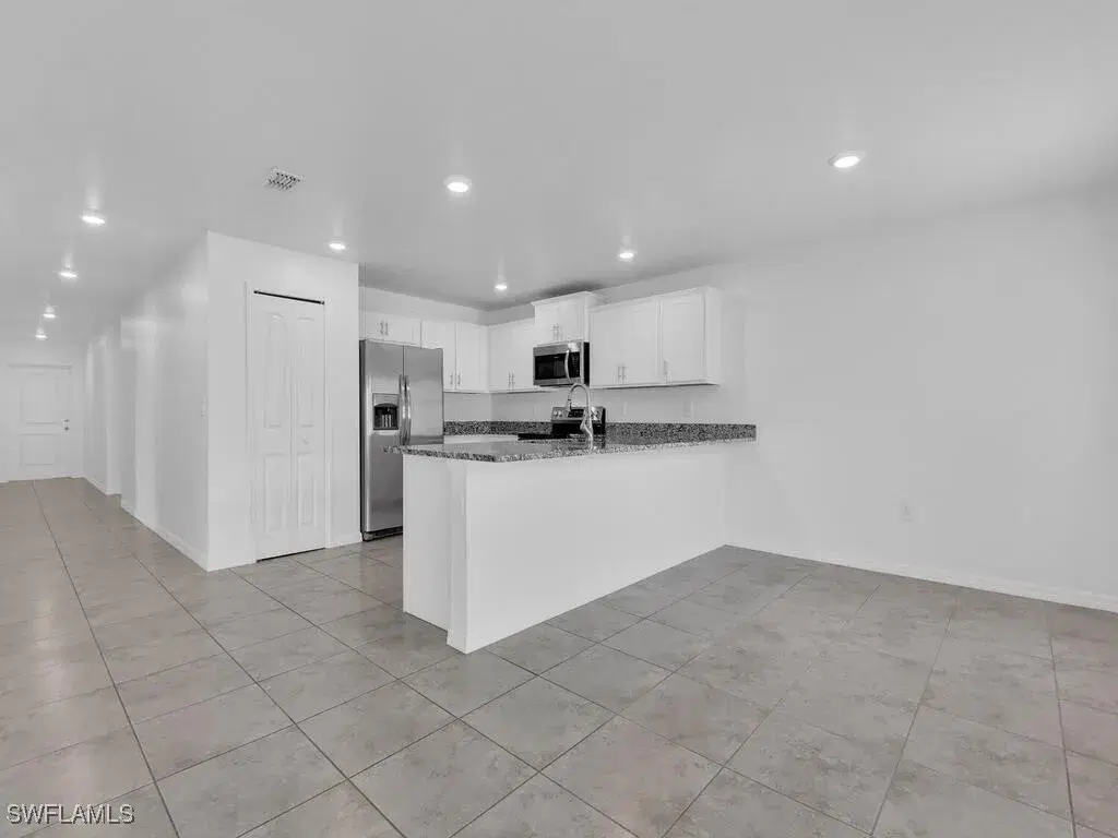 Picture of 1512 NW 31St Ave, Cape Coral, FL 33993
