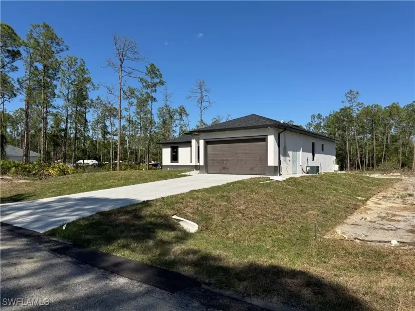 Picture of 1316 Broadway Ave, Lehigh Acres FL 33972