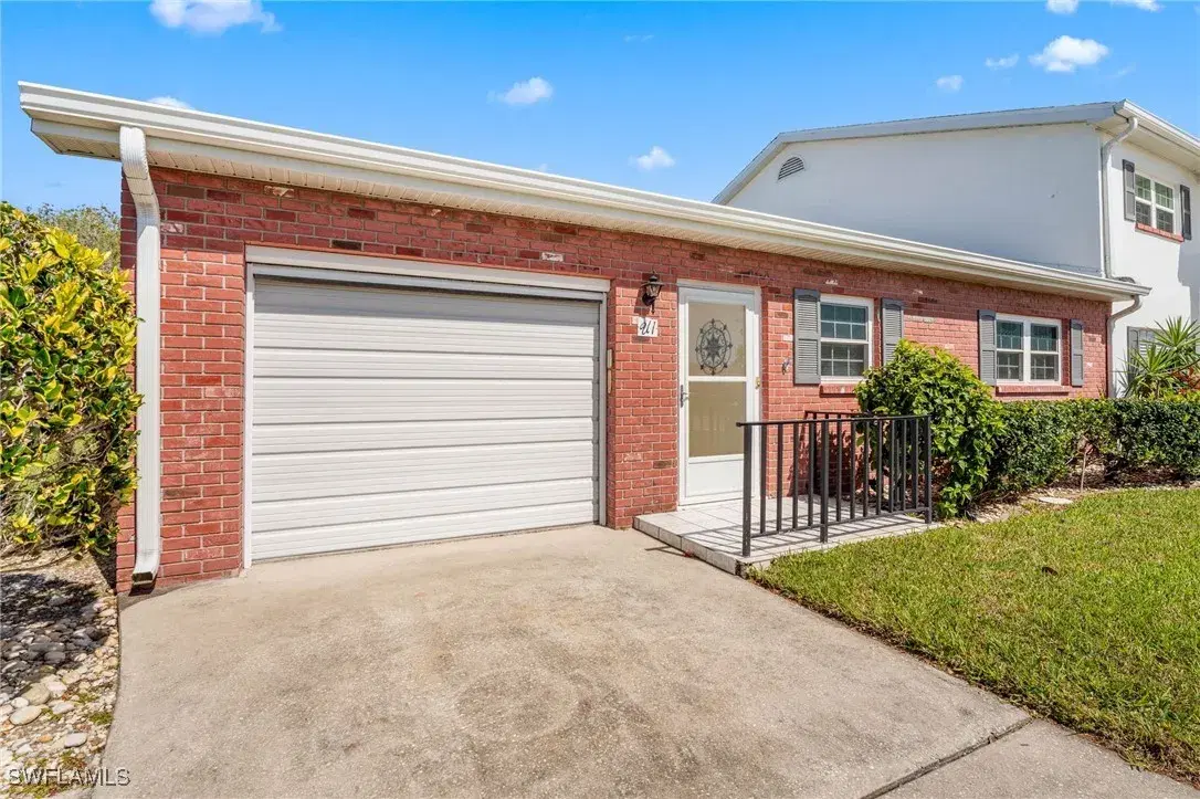 Picture of 6771 Panther Ln U1, Fort Myers, FL 33919