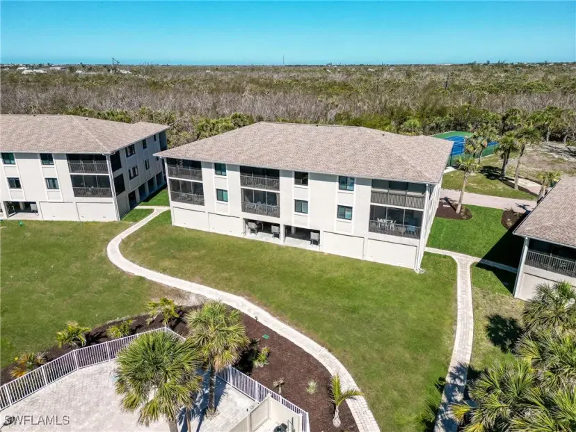 Picture of 1919 Olde Middle Gulf Dr 402, Sanibel FL 33957
