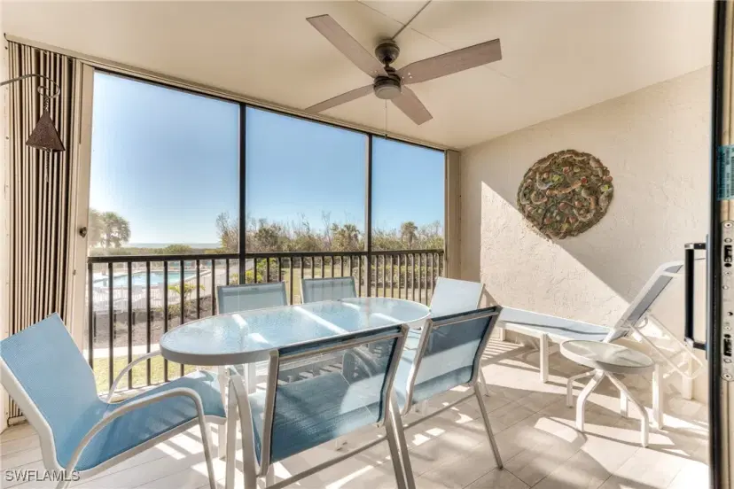 Picture of 1919 Olde Middle Gulf Dr 402, Sanibel FL 33957