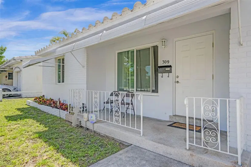 Picture of 309 SW 13Th St, Dania Beach FL 33004