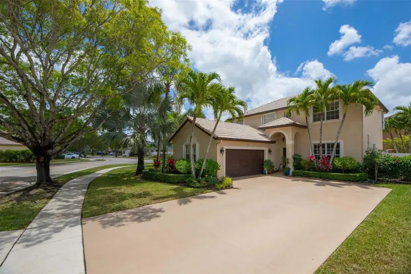 Picture of 16604 SW 1St St, Pembroke Pines FL 33027