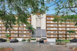 Picture of 3300 W Rolling Hills Circle 705, Davie, FL 33328