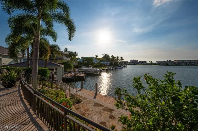 Picture of 3111 Leeward Ln, Naples FL 34103