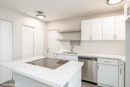 Picture of 717 W 1St St, Riviera Beach, FL 33404