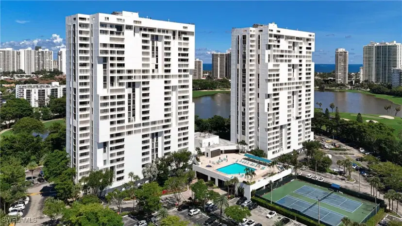 Picture of 20225 NE 34Th Ct, Miami FL 33180