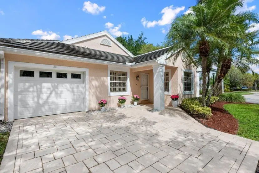 Picture of 28 Governors Court, Palm Beach Gardens FL 33418
