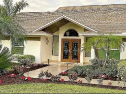 Picture of 2160 Pine Woods Cir 28, Naples, FL 34105