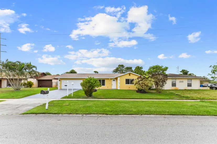 Picture of 2561 Canterbury Drive S, West Palm Beach FL 33407