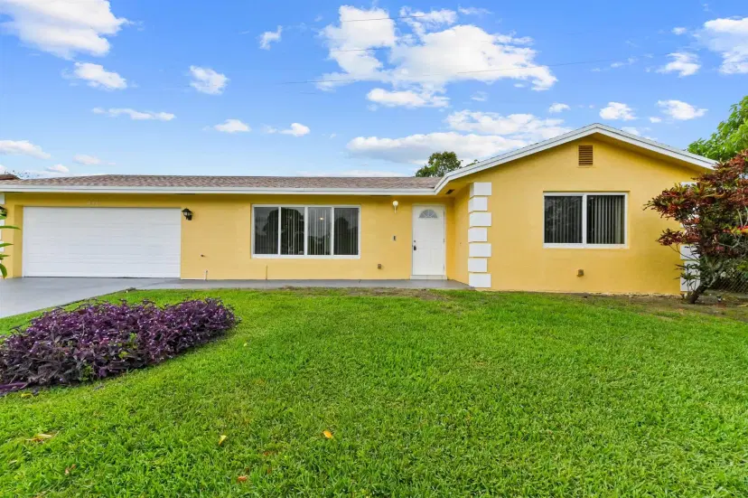 Picture of 2561 Canterbury Drive S, West Palm Beach FL 33407