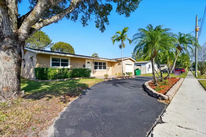Picture of 5231 SW 89 Avenue, Cooper City FL 33328