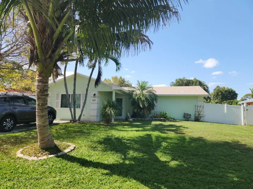 Picture of 531 SE Karrigan Terrace, Port St Lucie FL 34983