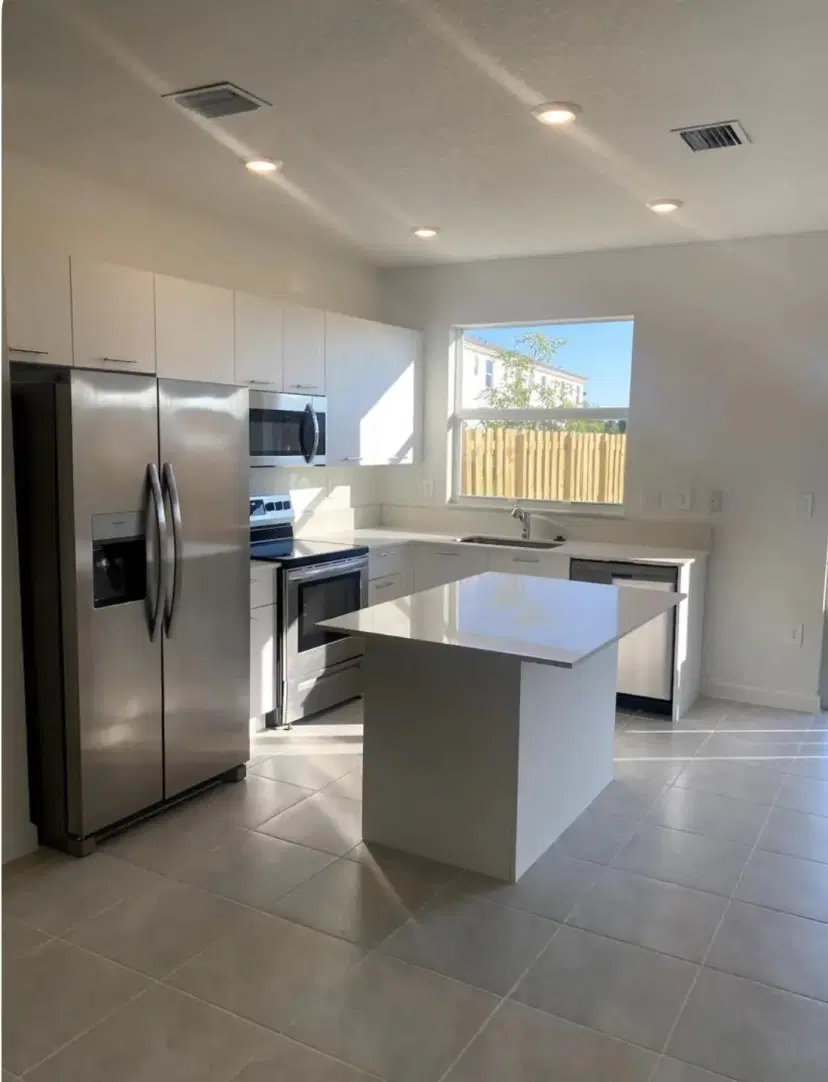 Picture of 2354 NW 125 St, Miami FL 33167