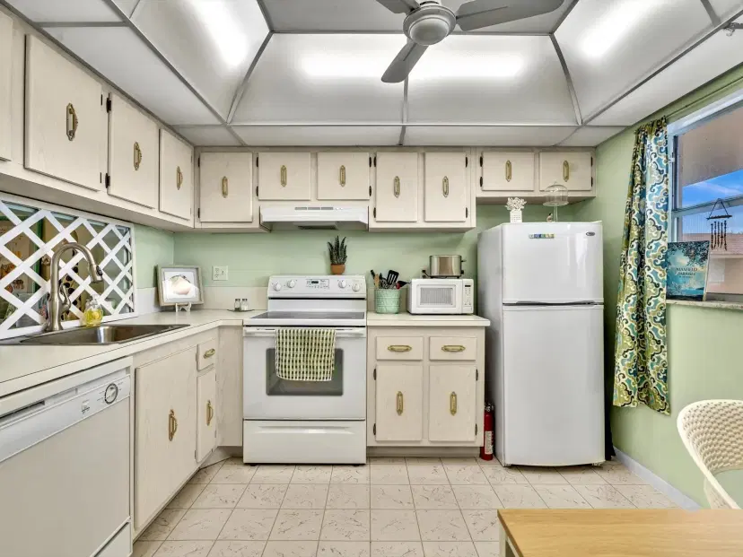Picture of 8838 W Mcnab Rd 304, Tamarac FL 33321