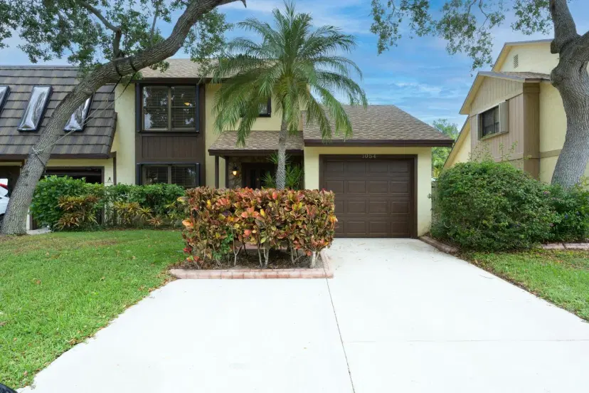 Picture of 1054 Raintree Drive, Palm Beach Gardens FL 33410