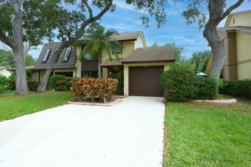 Picture of 1054 Raintree Drive, Palm Beach Gardens FL 33410