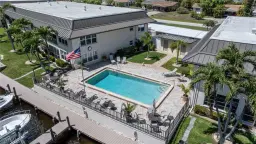 Picture of 4211 SE 19Th Pl 2E, Cape Coral, FL 33904