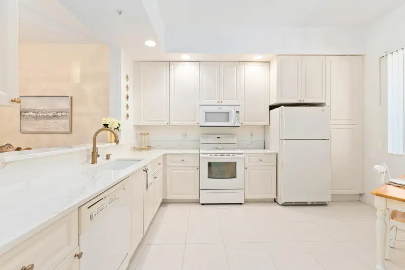 Picture of 5 Harbour Isle Drive 203, Fort Pierce FL 34949