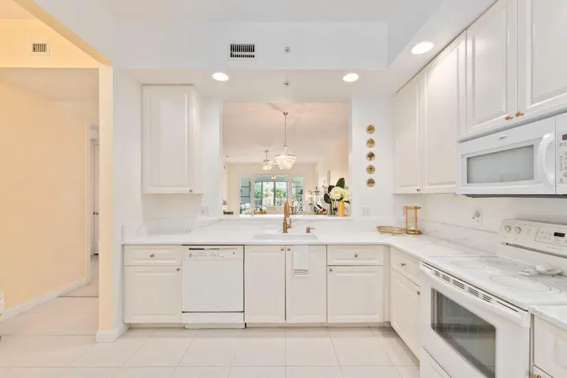 Picture of 5 Harbour Isle Drive 203, Fort Pierce FL 34949
