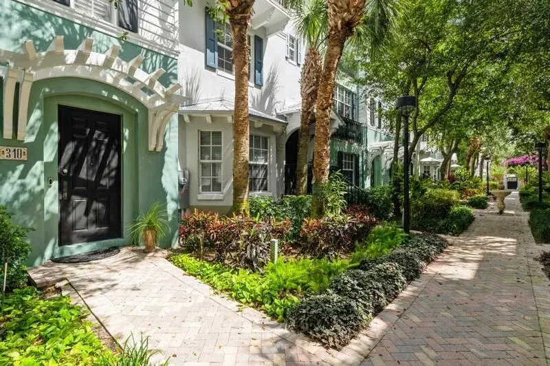 Picture of 310 E Mallory Circle, Delray Beach FL 33483