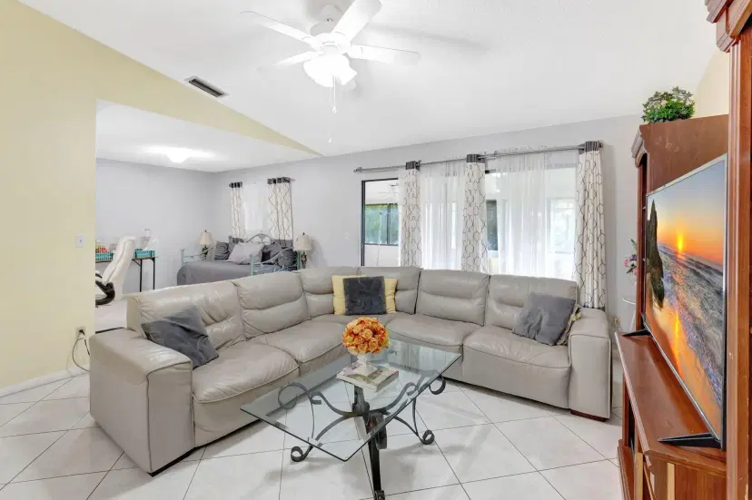 Picture of 29 Fawlkland Circle, Boynton Beach FL 33426