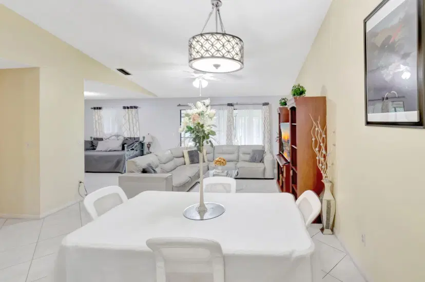 Picture of 29 Fawlkland Circle, Boynton Beach FL 33426