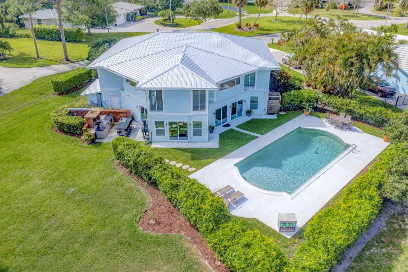 Picture of 10355 Seagrape Way, Palm Beach Gardens FL 33418